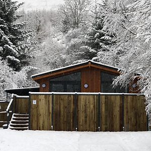 Lodge 16 Superior Plus Sleeps 4 Gowns or Slippers Pet Friendly Hot Tub